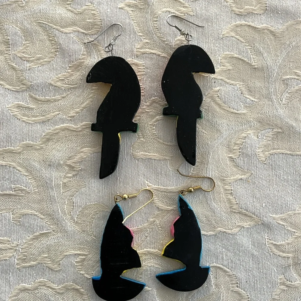 Brilliant colored Sailboat and Parrot Earrings - Picture 2 of 2
